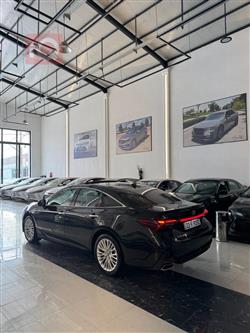 تويوتا أفالون